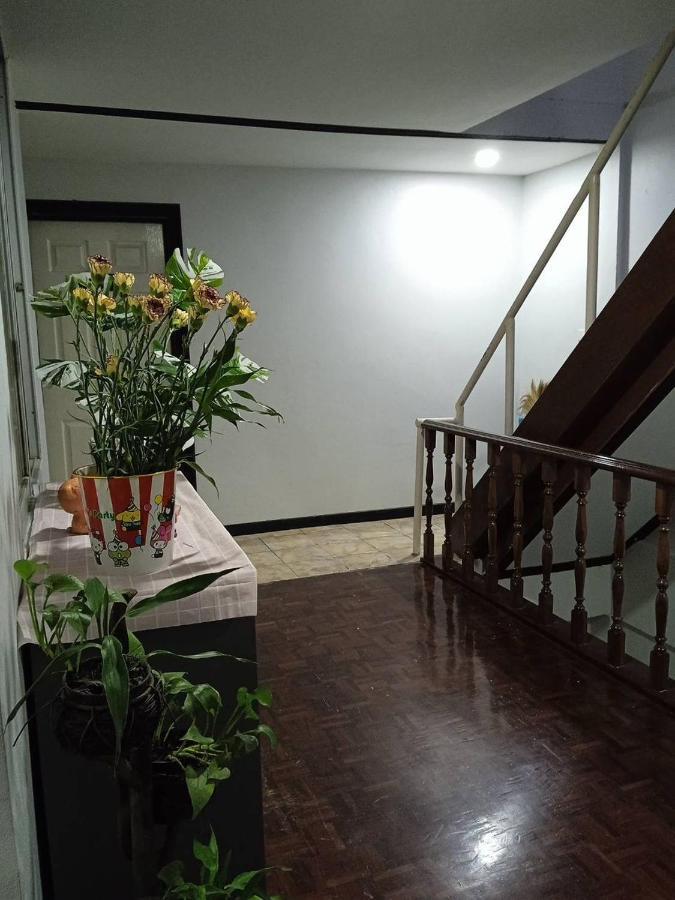Nk Guesthouse 1 Bangkok Esterno foto