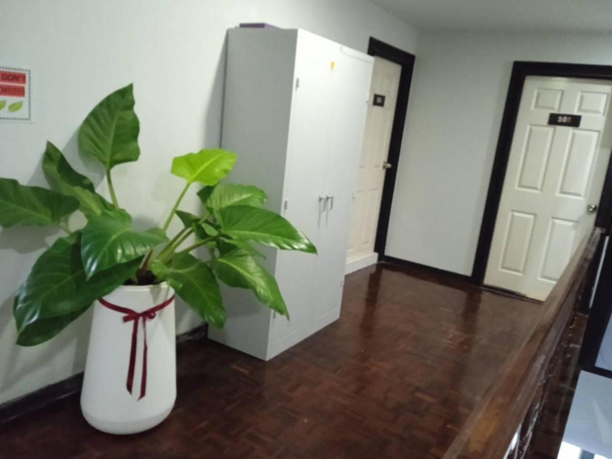 Nk Guesthouse 1 Bangkok Esterno foto