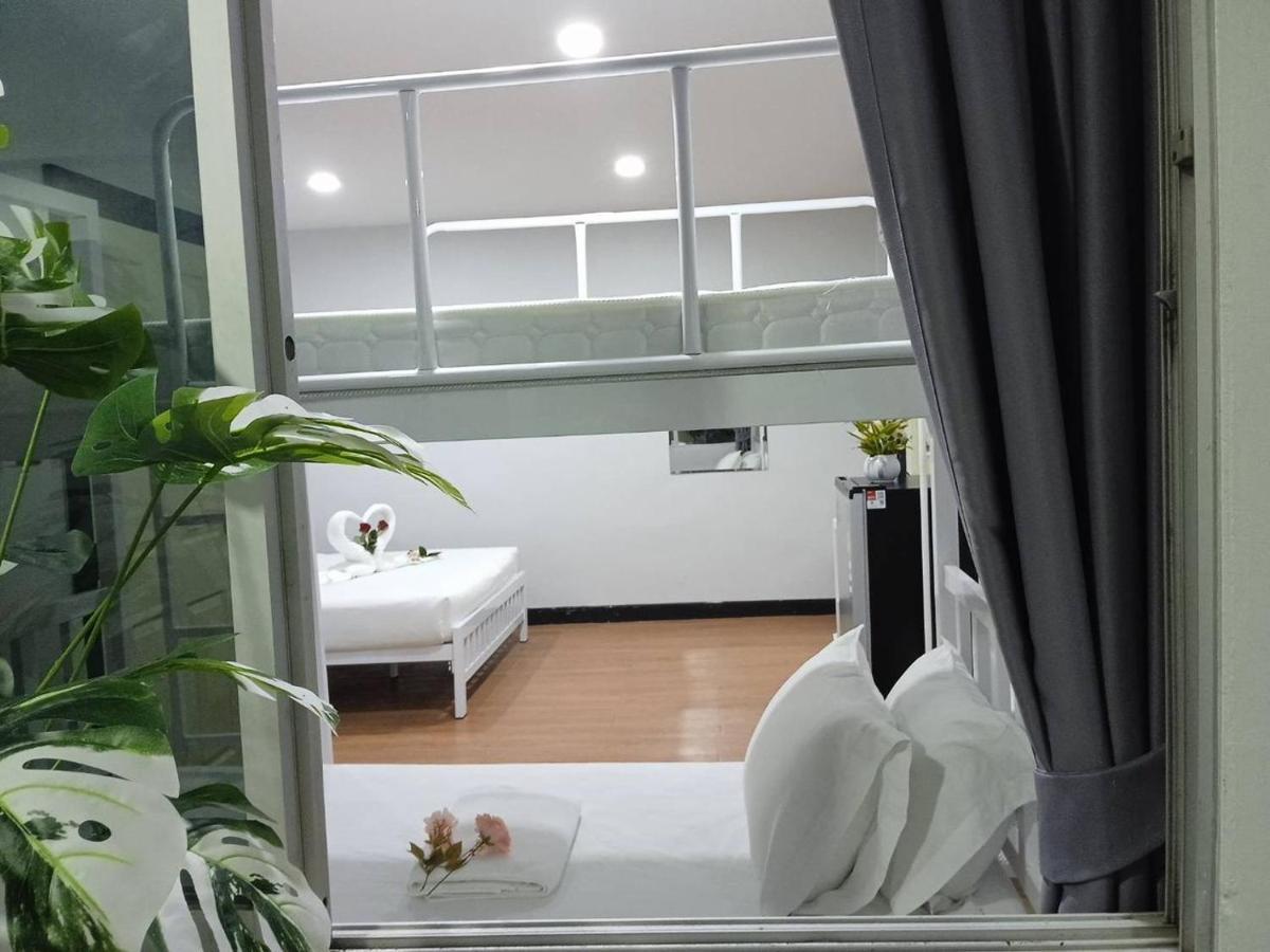 Nk Guesthouse 1 Bangkok Esterno foto