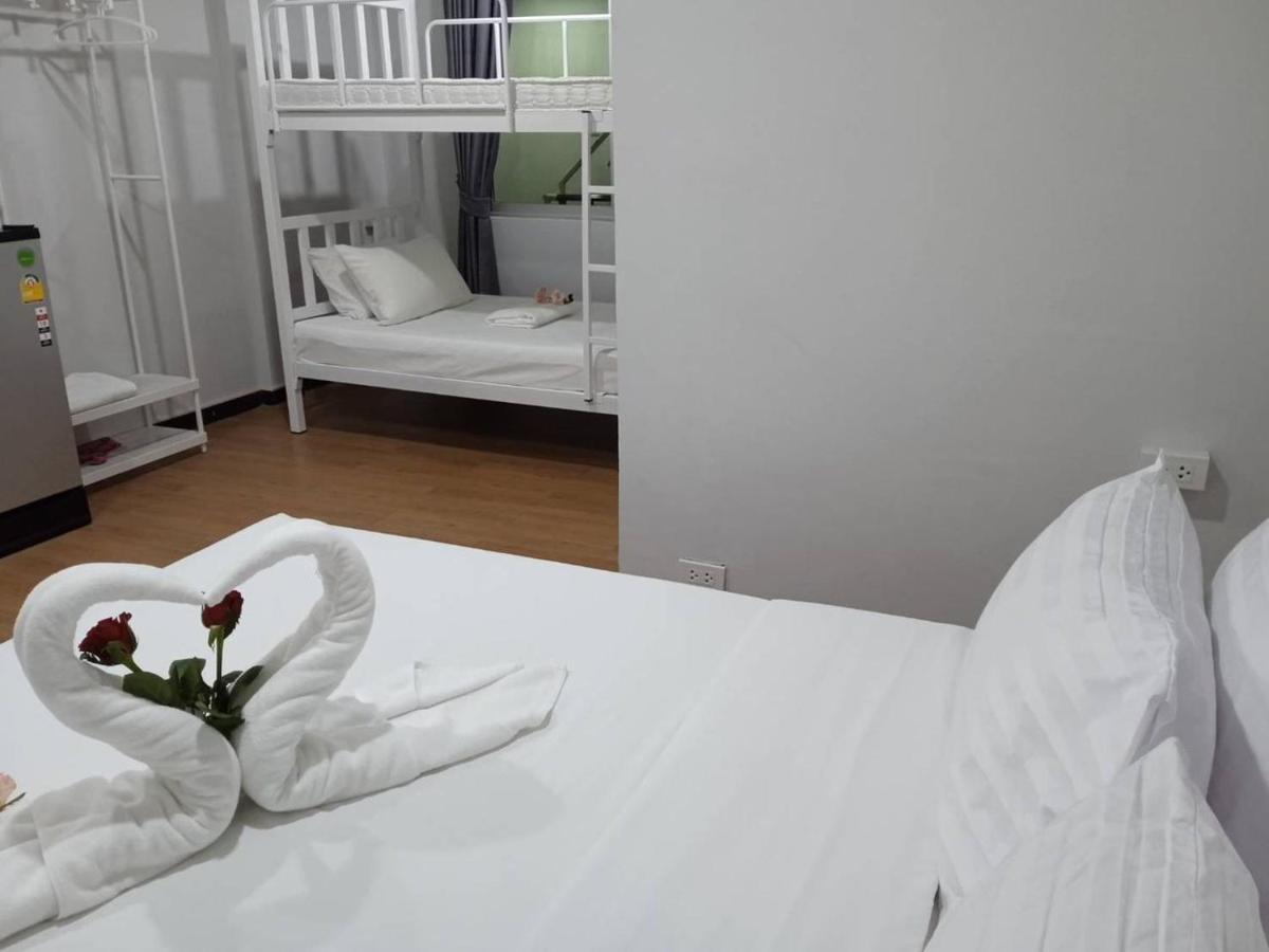 Nk Guesthouse 1 Bangkok Esterno foto